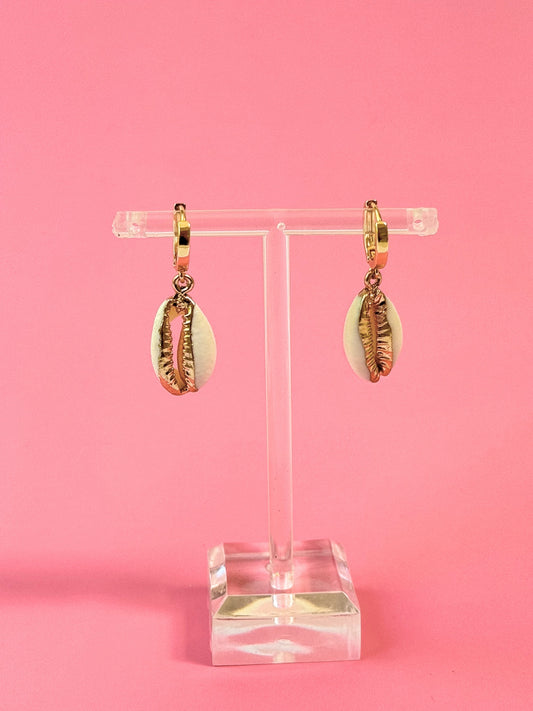 Natural Shell Huggies