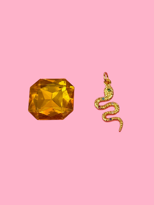 Wavy Serpent Gold Charm