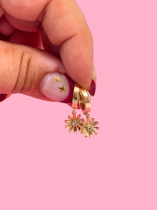 Sparkle Daisy Huggies