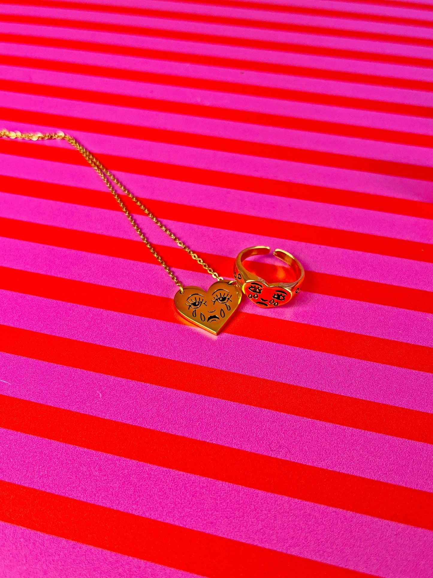 Crying Heart Necklace - Gold