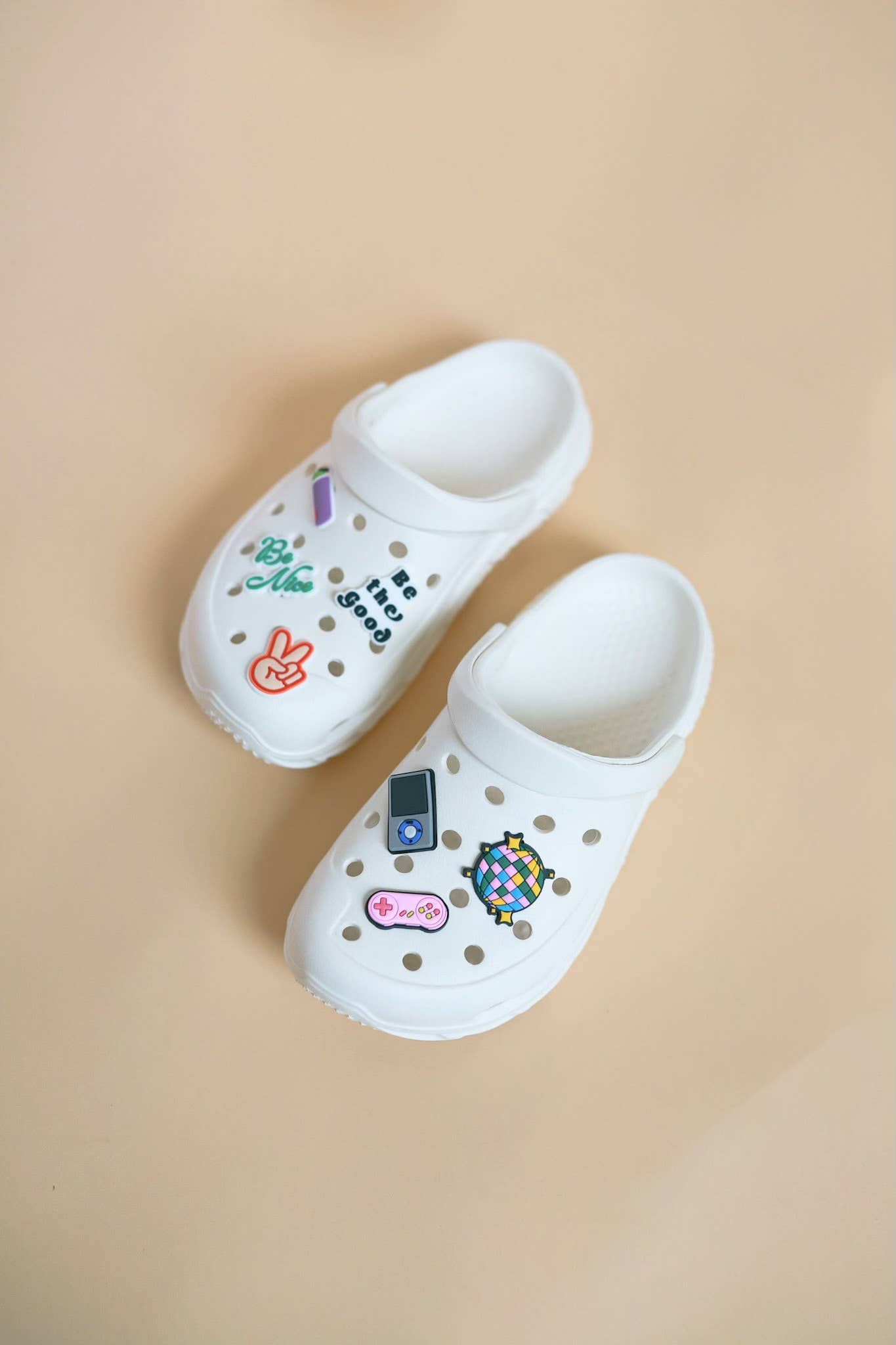 Vibey Clog Charm Set