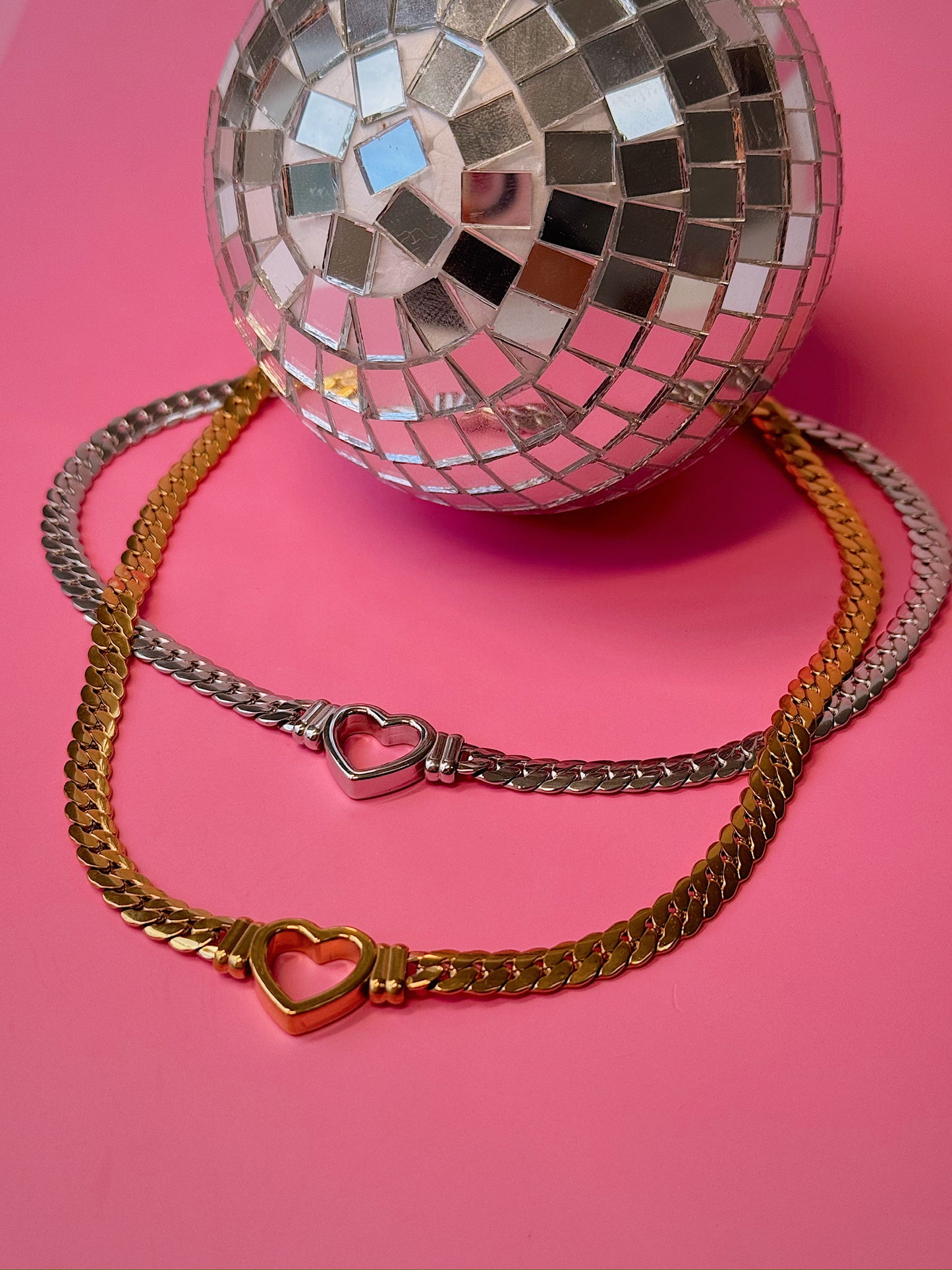 Gleam Choker Necklace