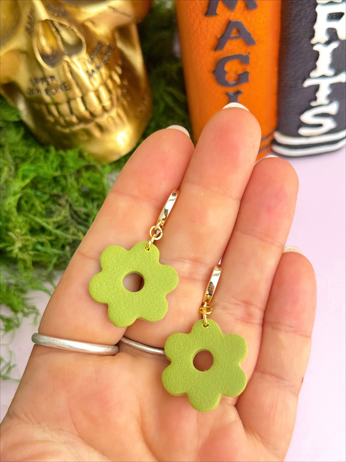 Simple Flower Huggies (3 Colors!)