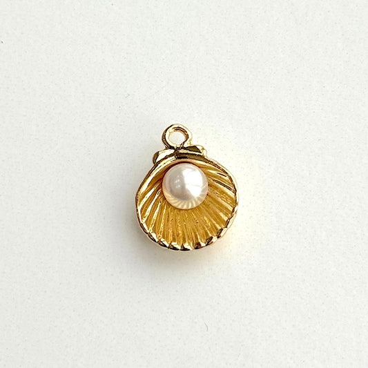 Seashell + Pearl Gold Charm