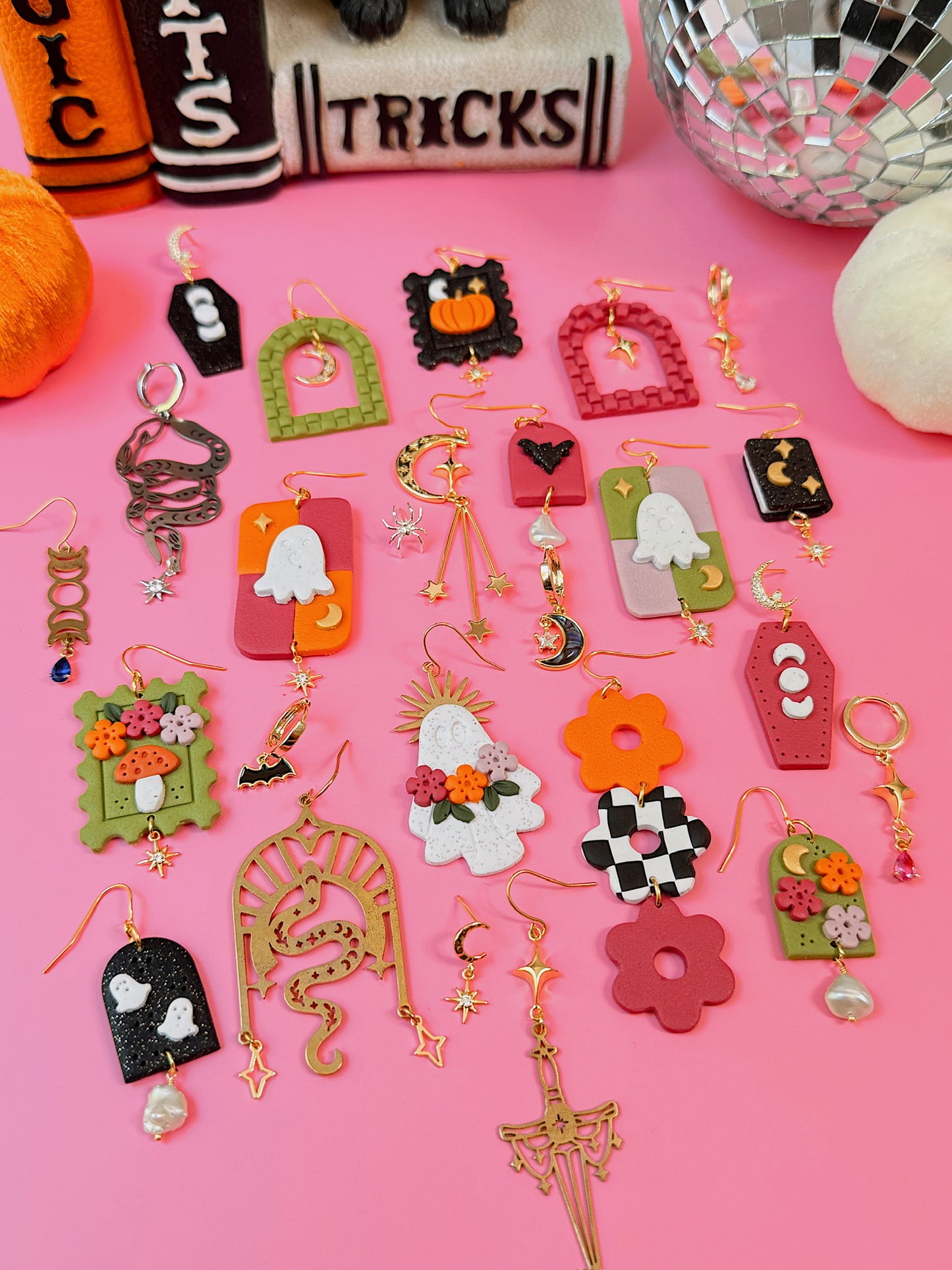 Ghostin' Around Dangles