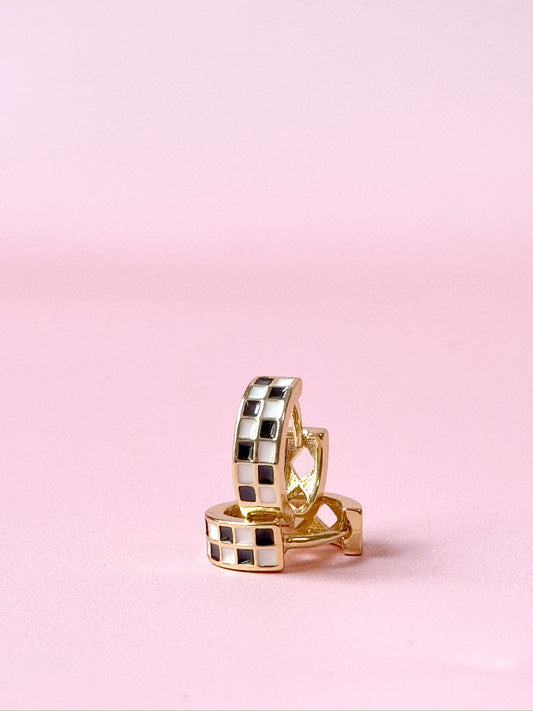 Sk8er Girl Checkered Huggies