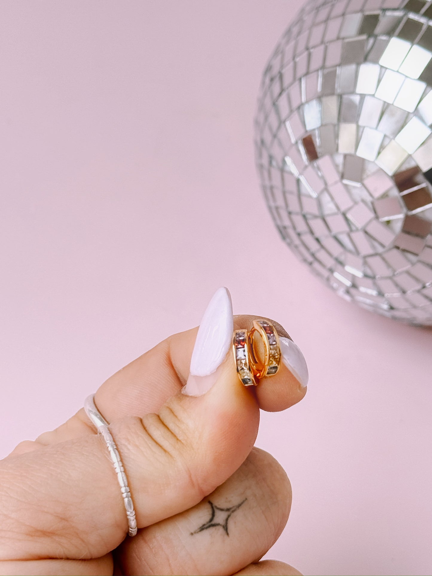 Aura Mini Hoops