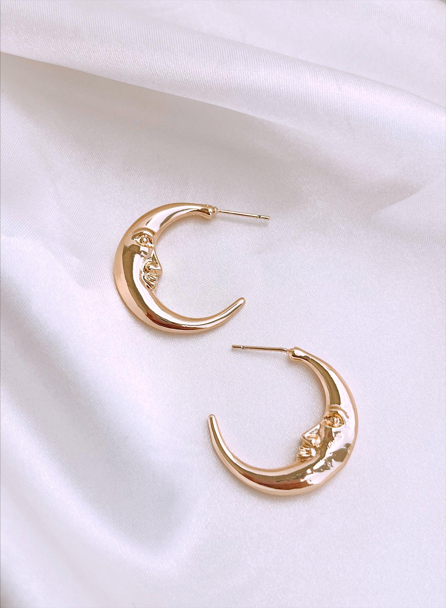 Chunky Happy Moon Hoops