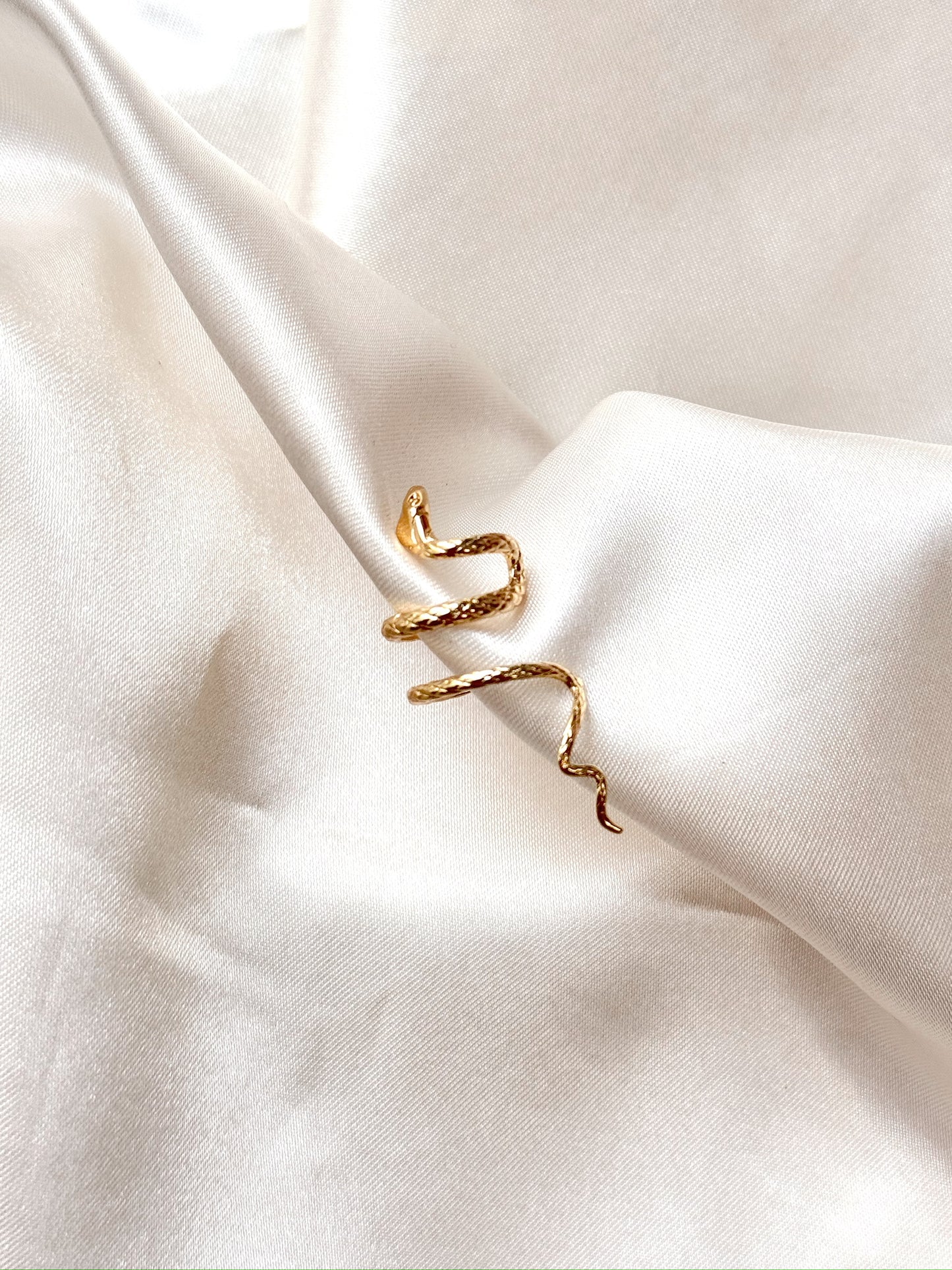 Reptilian Climber Cuff