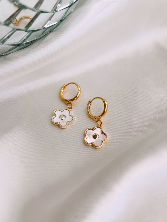 Abalone White Flower Huggies