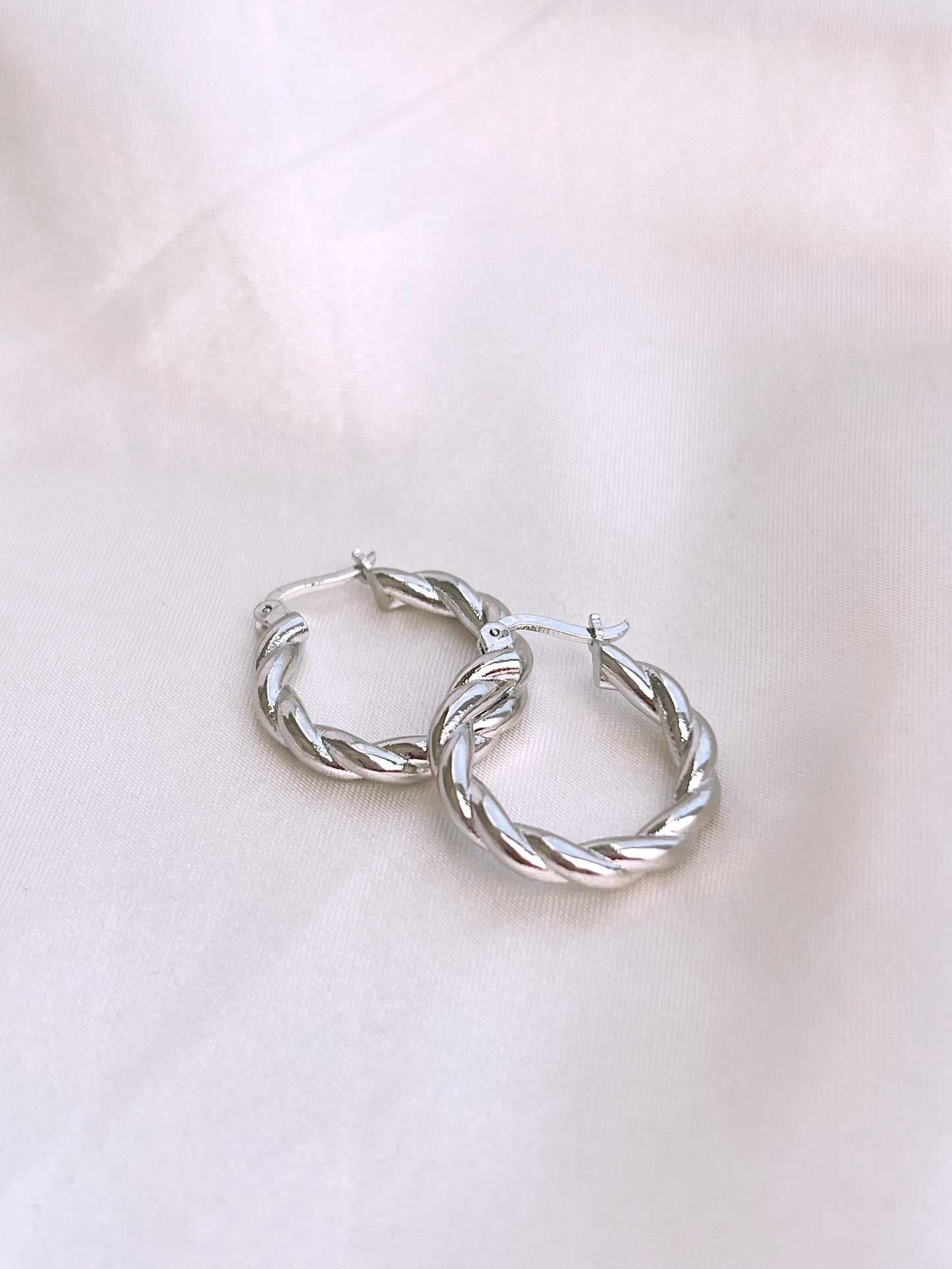 Twist Hoops