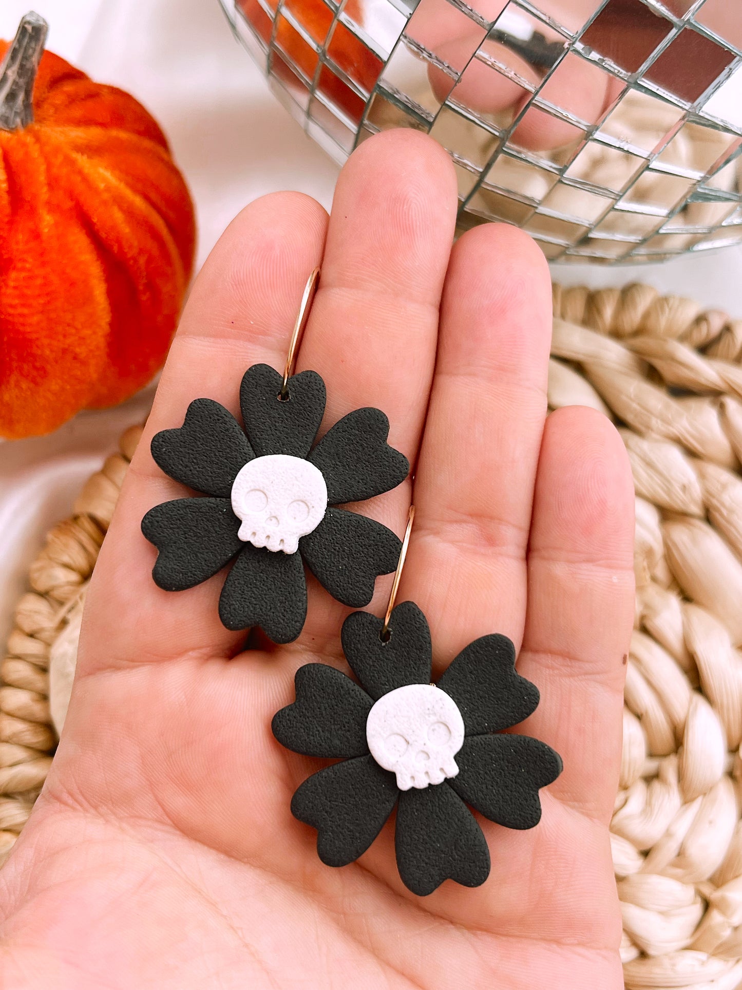 Dahlia Hoops
