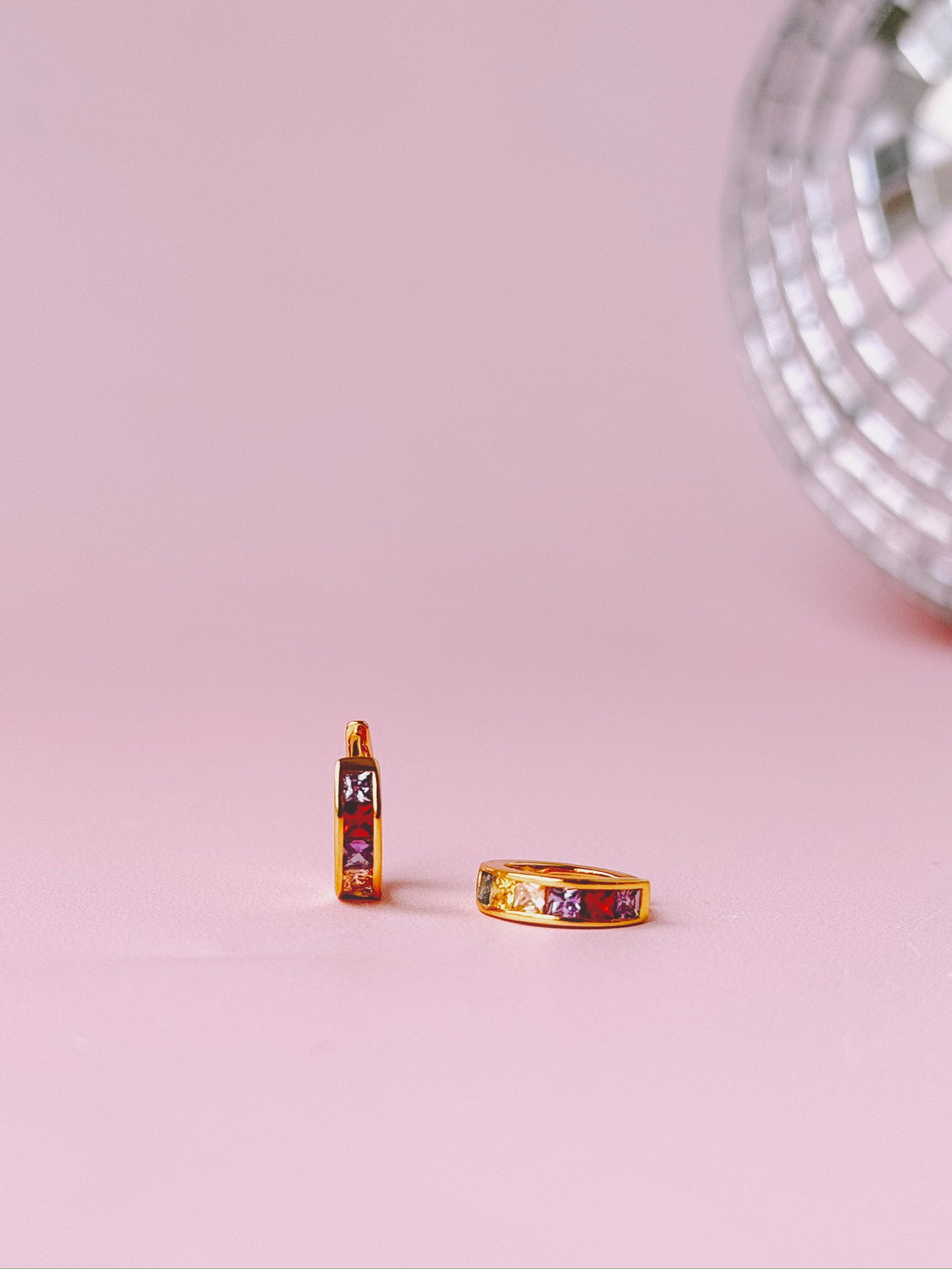 Aura Mini Hoops