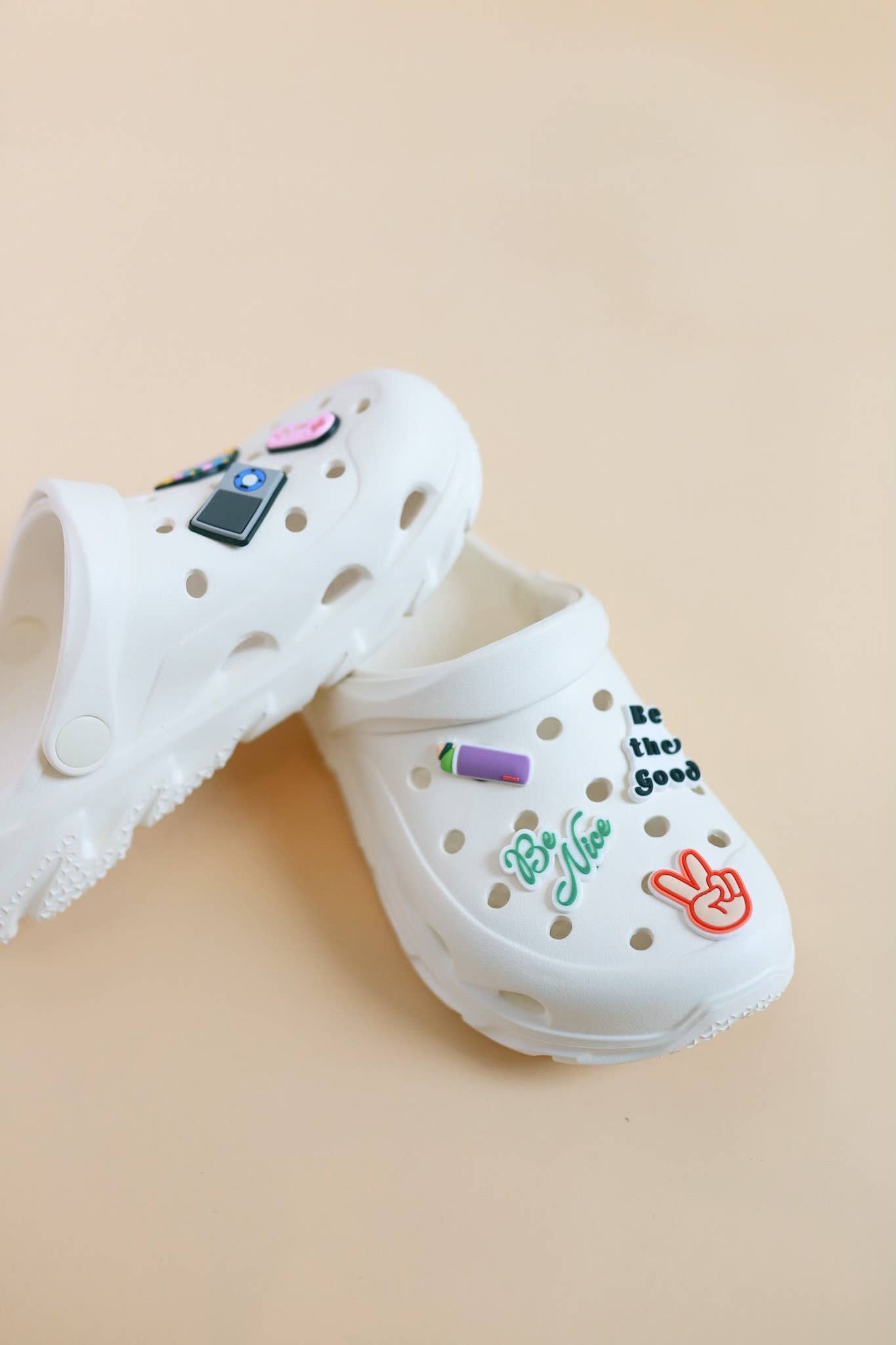 Vibey Clog Charm Set