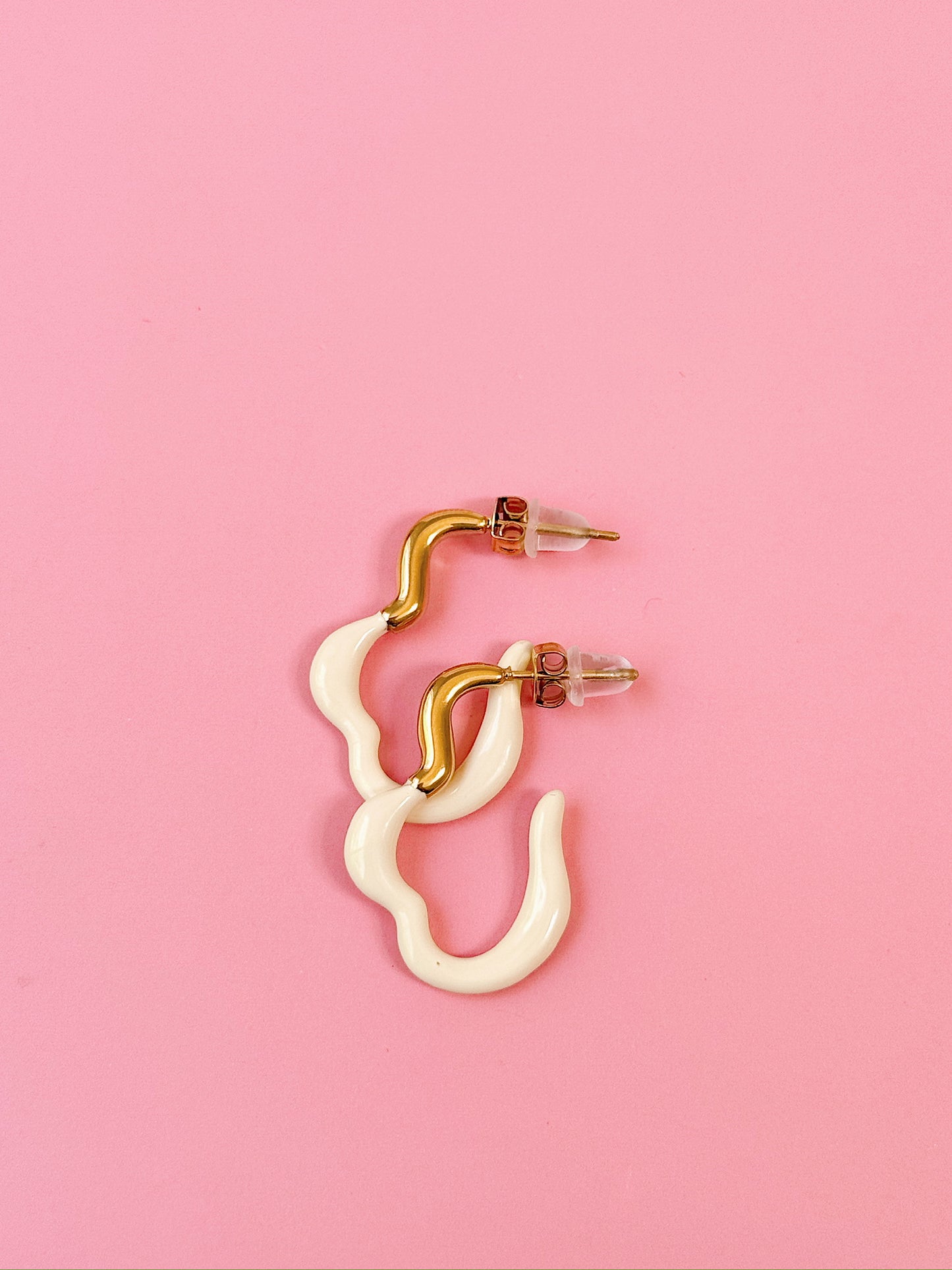 Flora Dangles