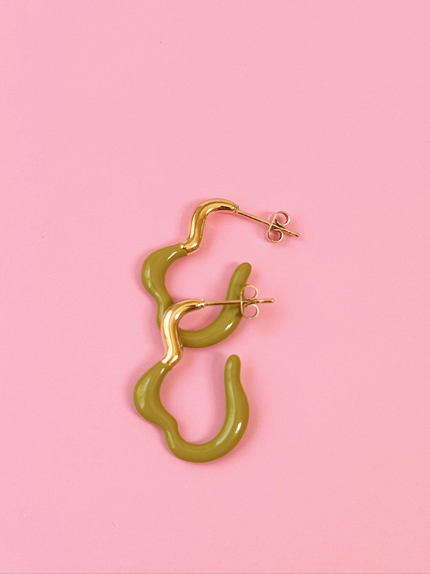 Flora Dangles