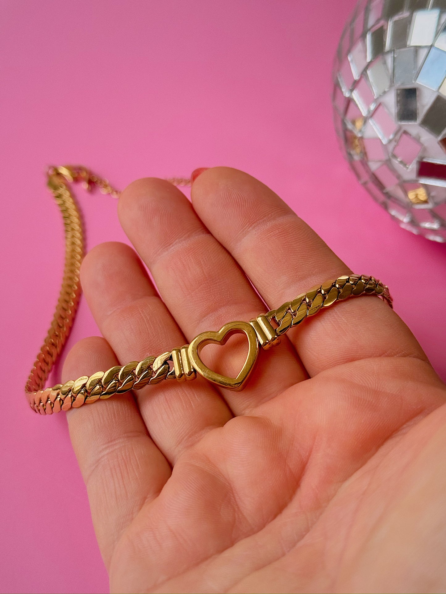 Gleam Choker Necklace