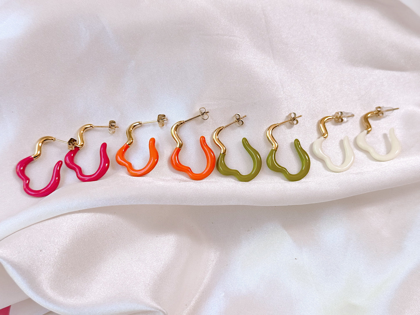Flora Dangles
