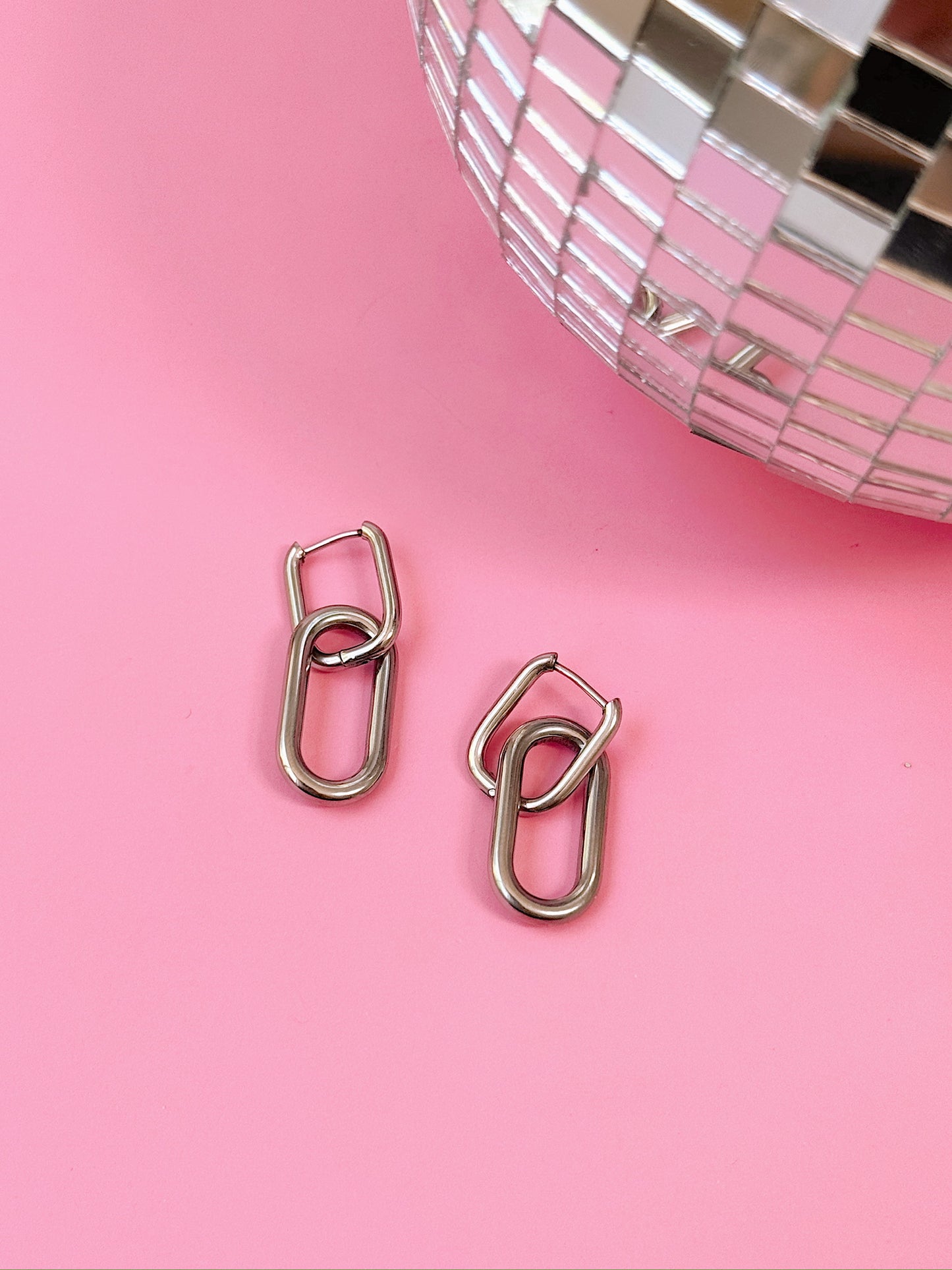 Double Linked Dangles