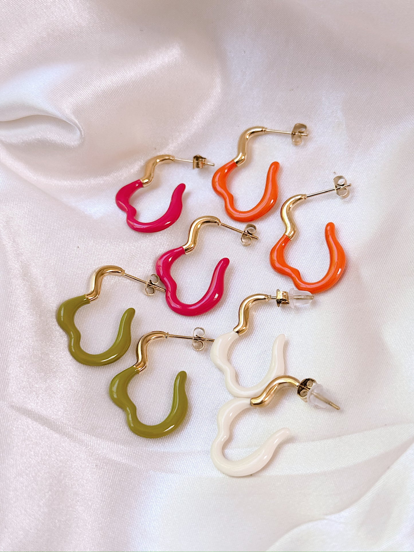 Flora Dangles