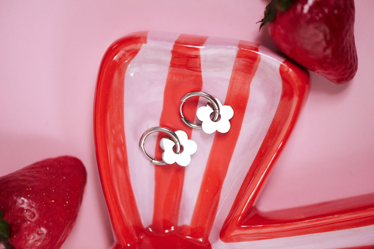 Girly Pop Daisy Hoops (Gold + Silver)