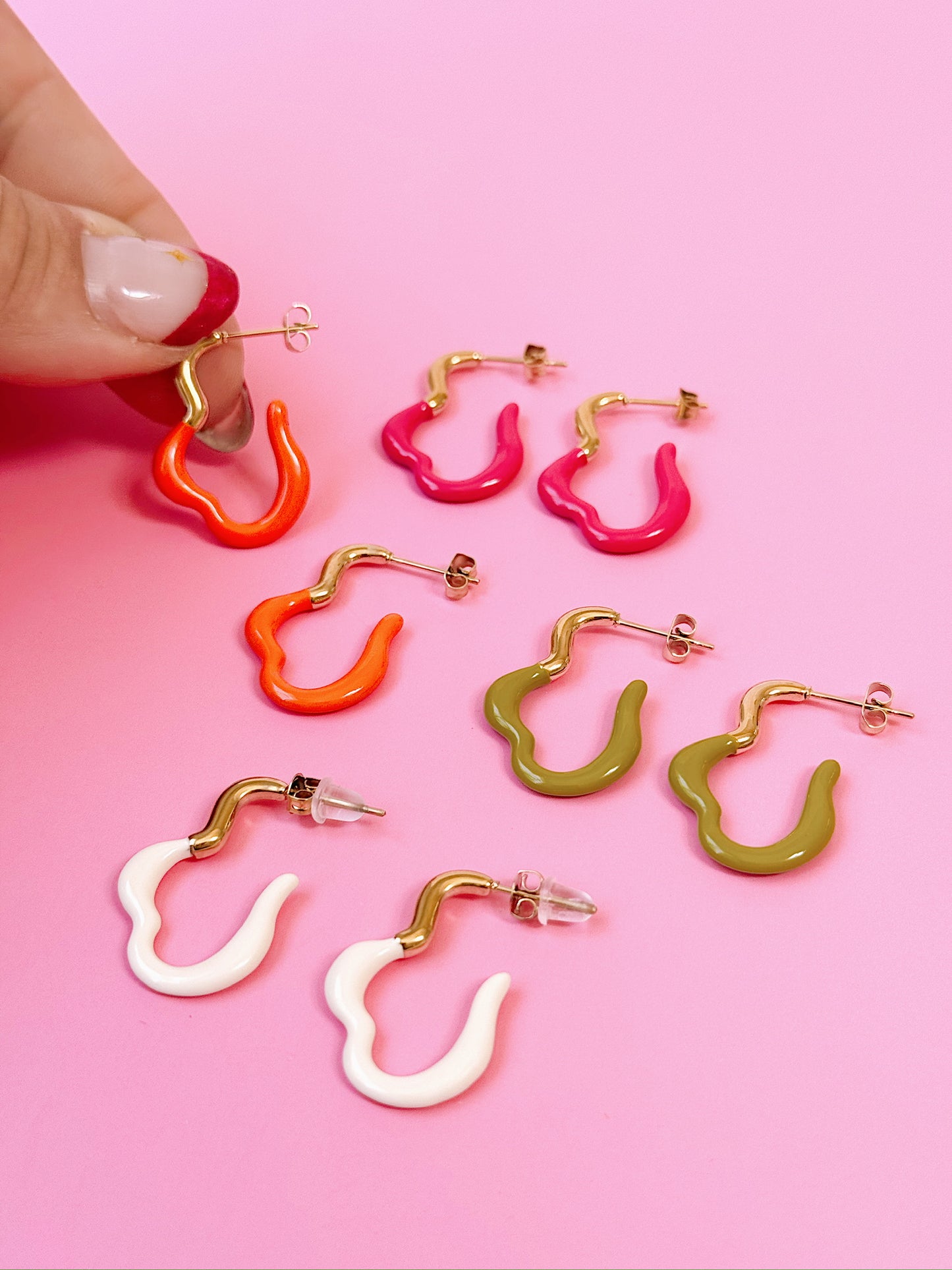 Flora Dangles