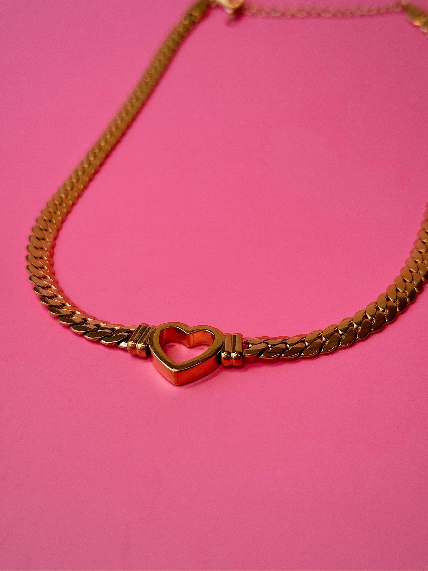 Gleam Choker Necklace