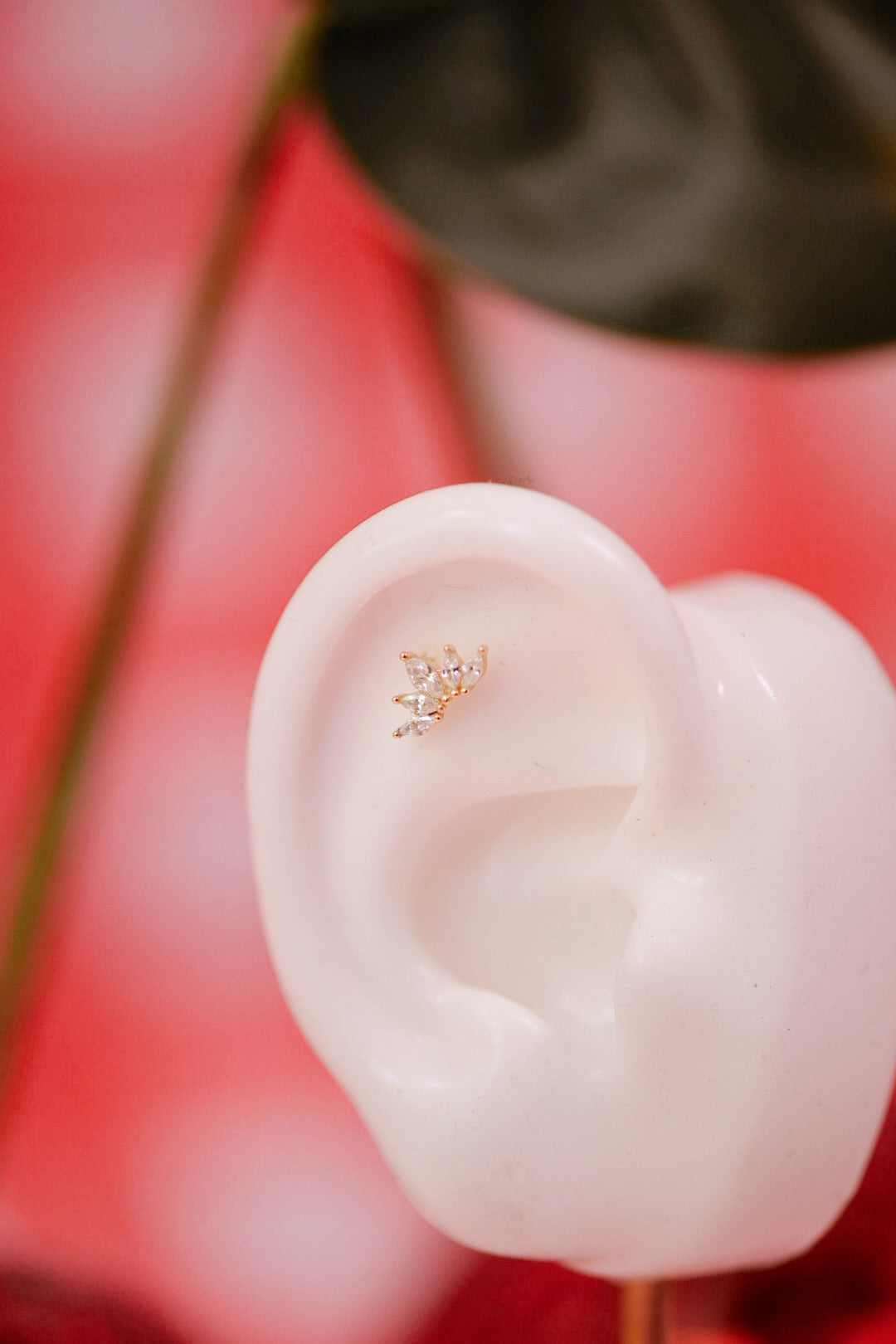 Crown Jewel Single Flatback Gold Stud
