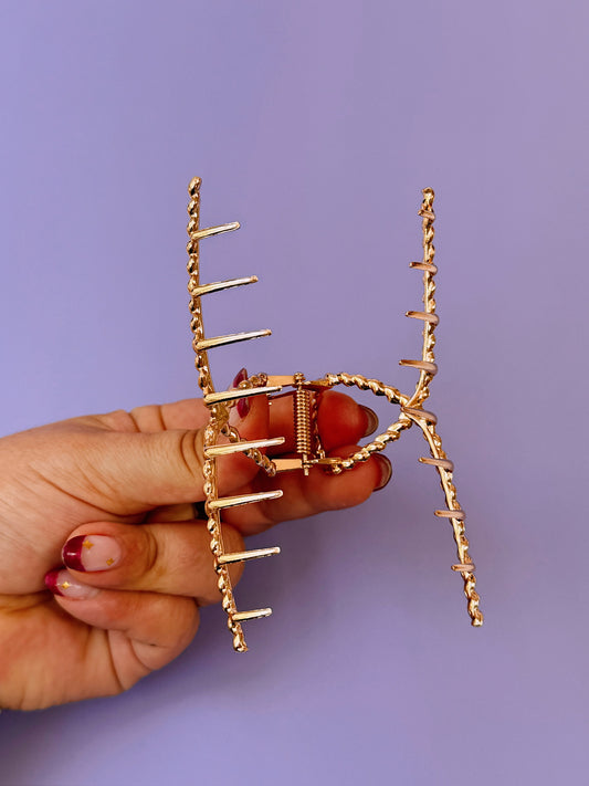 Knotted Metal Hair Claw Clip