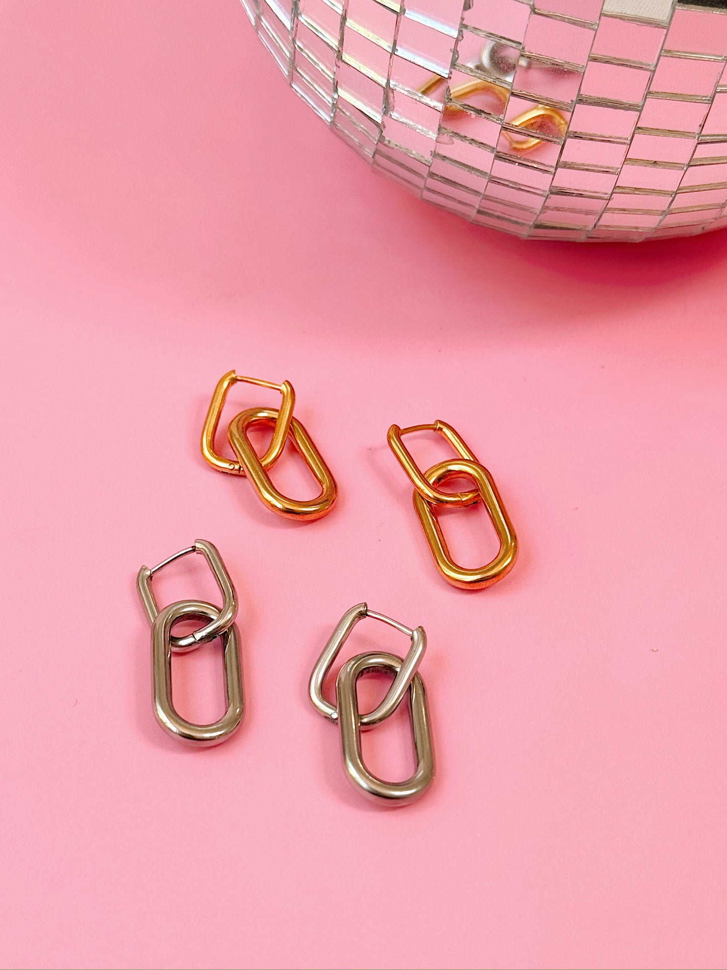 Double Linked Dangles